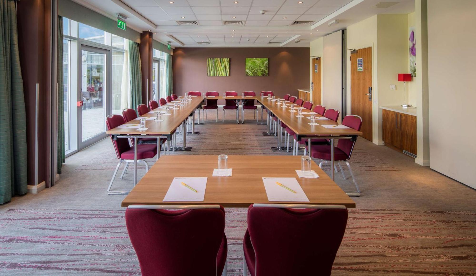 Hotel London Luton Vale 3*